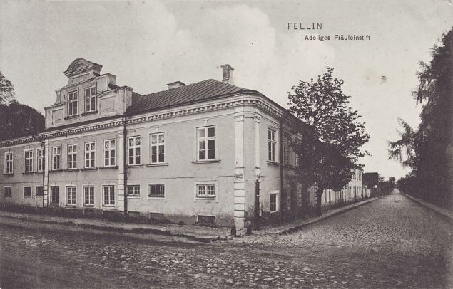 Aadlipreilide pansionaat Tallinna ja Jakobsoni tänava ristmikul. 